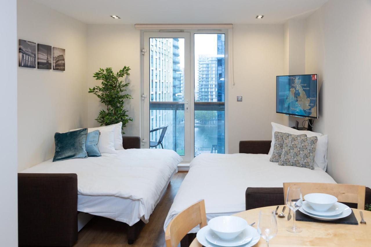 Royal Crossharbour Apartment London Exterior foto
