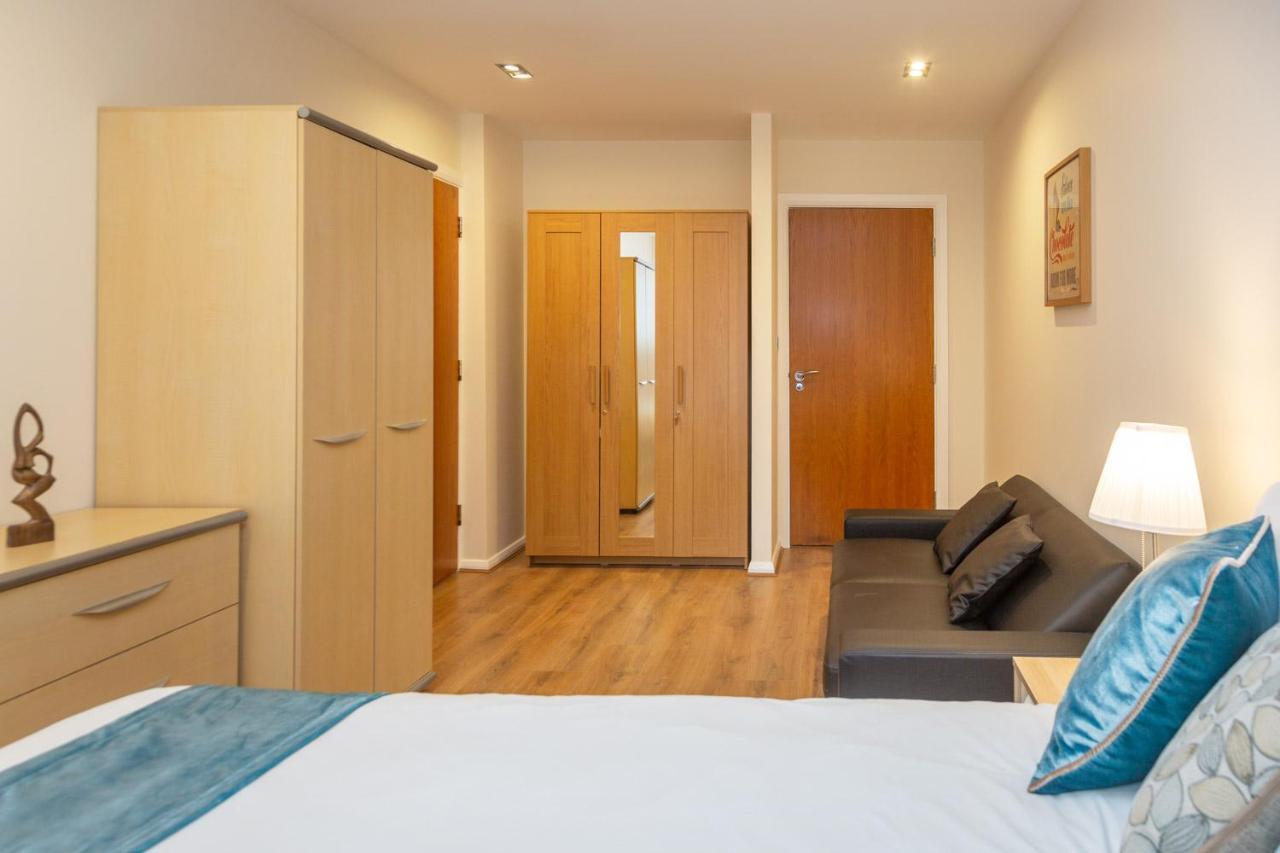 Royal Crossharbour Apartment London Exterior foto