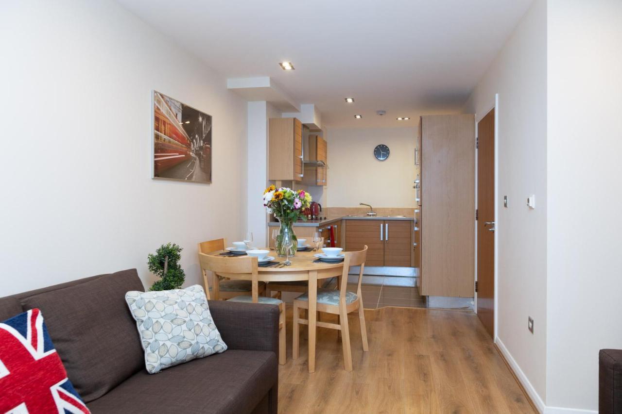 Royal Crossharbour Apartment London Exterior foto